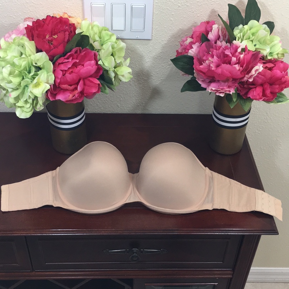 Le Mystére Underwire Nude Strappless Bra Sz 32H